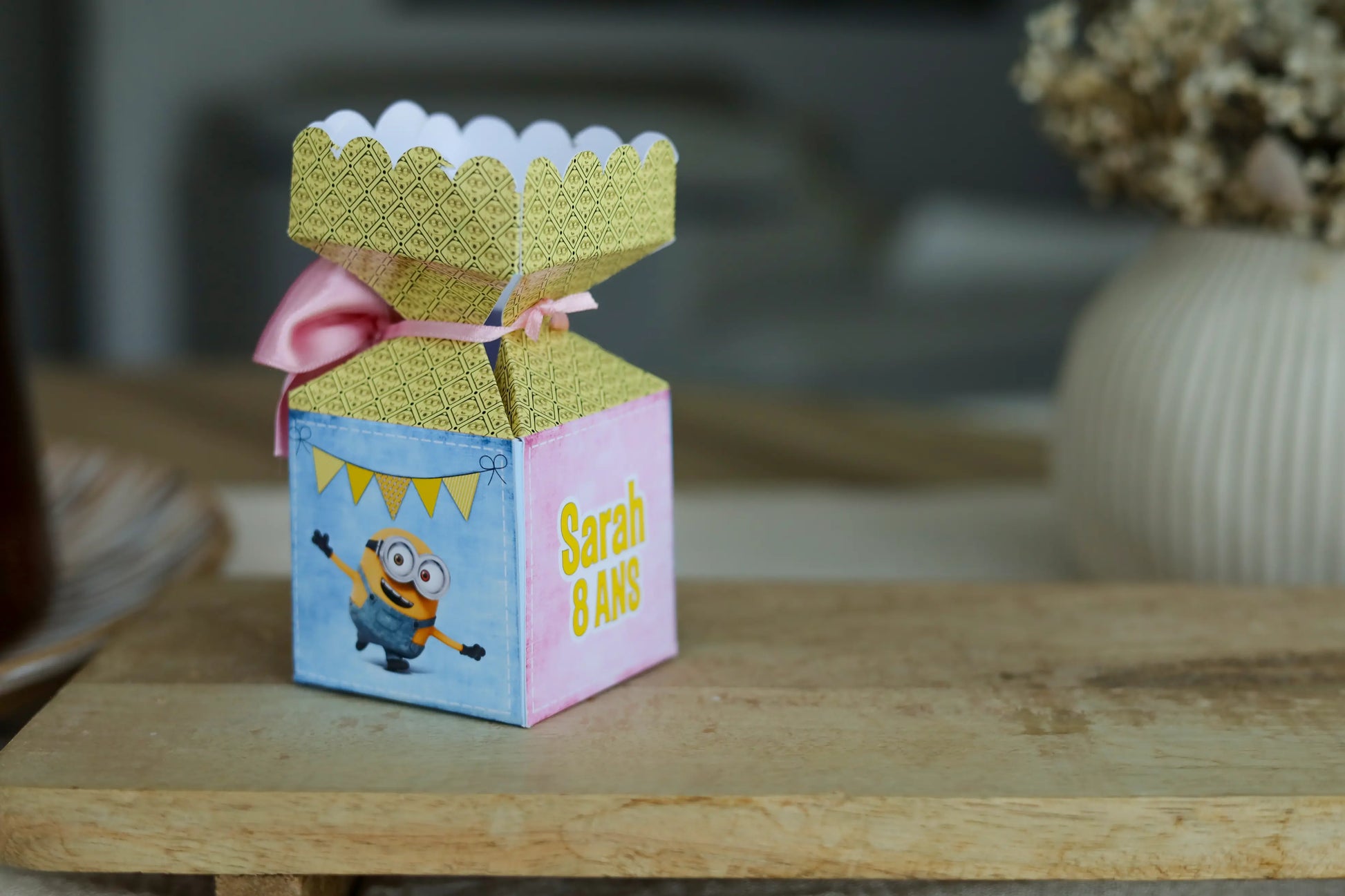 Mini boîte demi crackers personnalisée minions Melimeliparty