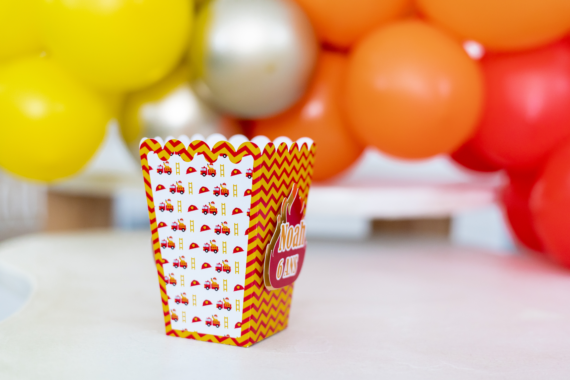 Mini boîte pop corn personnalisée pompier Melimeliparty